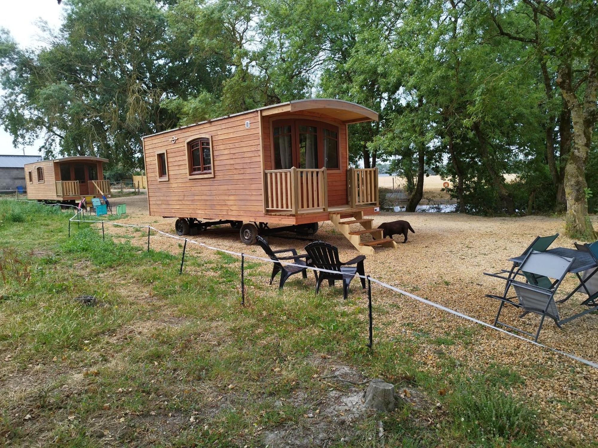 Roulotte Tout Confort A La Ferme Saint-Lumine-de-Coutais Экстерьер фото
